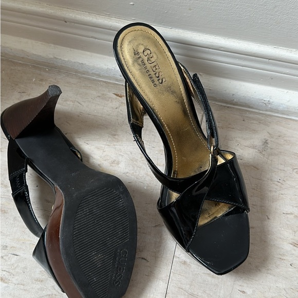 Vintage GUESS by Marciano patent leather heels - Picture 1 of 2